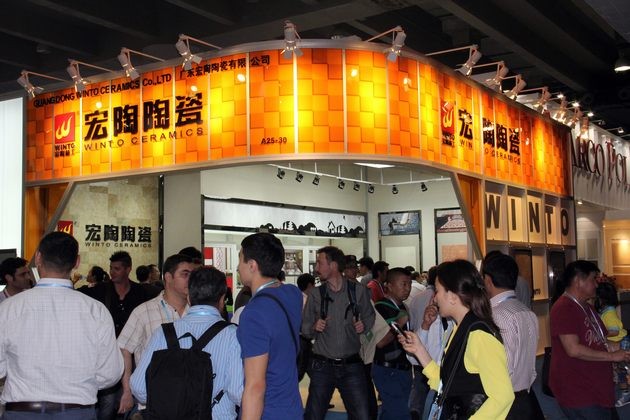 图3、ag亚娱集团陶瓷绿色环保型特装展位人气鼎旺.jpg