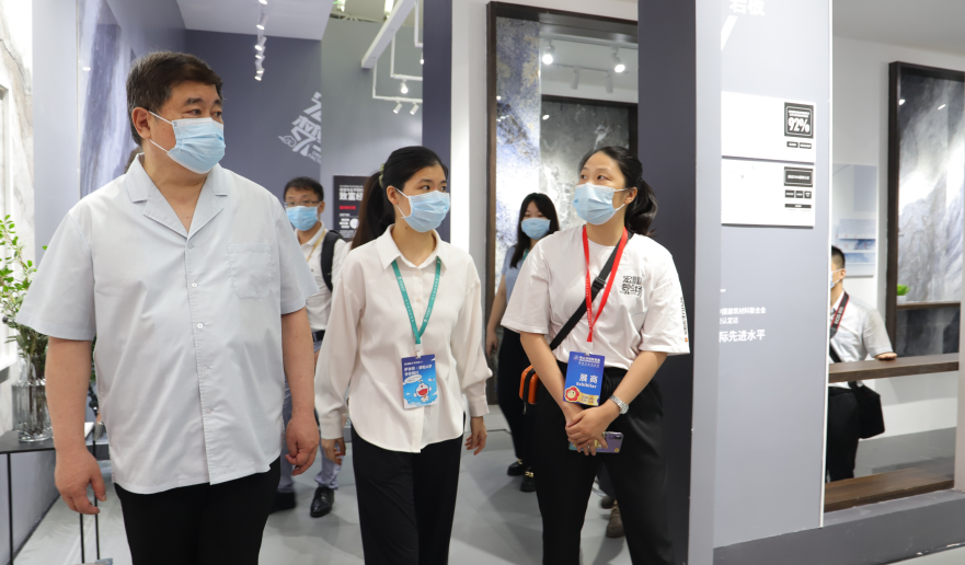 故宫博物院第六任院长单霁翔旅行ag亚娱集团梦工厂图片