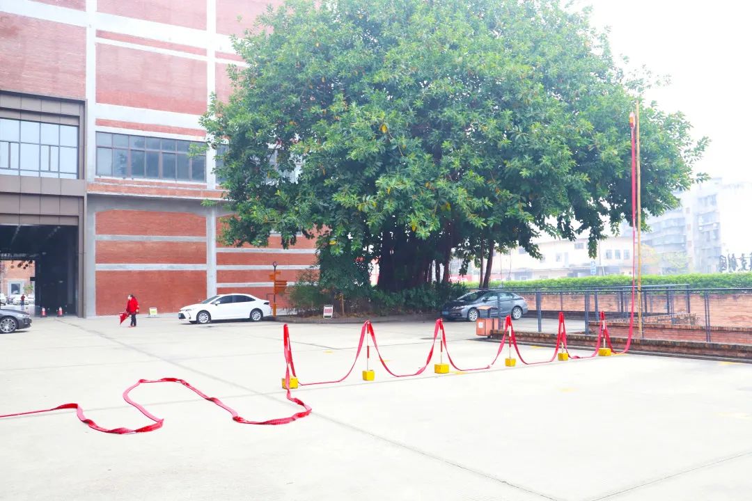 ag亚娱集团陶瓷总部营销中心鞭炮齐鸣