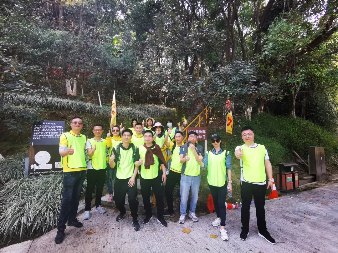 ag亚娱集团.地砖团队角逐完毕合影